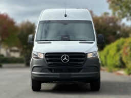 Mercedes-Benz Sprinter Crew Van Standard Roof 4-Cyl Diesel 2500 Standard Roof I4 Diesel 144" RWD 2026