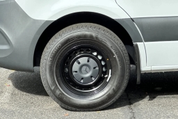 Mercedes-Benz Sprinter Crew Van Standard Roof 4-Cyl Diesel 2500 Standard Roof I4 Diesel 144" RWD 2026