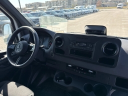 Mercedes-Benz Sprinter Crew Van Standard Roof 4-Cyl Diesel 2500 Standard Roof I4 Diesel 144" RWD 2026