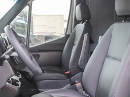 Mercedes-Benz Sprinter Cargo Van Standard Roof 4-Cyl Diesel 2500 Standard Roof I4 Diesel 144" RWD 2025