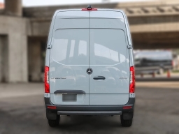 Mercedes-Benz Sprinter Cargo Van Standard Roof 4-Cyl Diesel 2500 Standard Roof I4 Diesel 144" RWD 2025