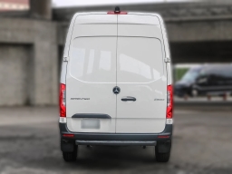 Mercedes-Benz Sprinter Cargo Van Standard Roof 4-Cyl Diesel 2500 Standard Roof I4 Diesel 144" RWD 2025