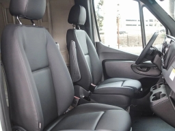 Mercedes-Benz Sprinter Cargo Van Standard Roof 4-Cyl Diesel 2500 Standard Roof I4 Diesel 144" RWD 2025