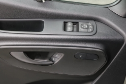 Mercedes-Benz Sprinter Cargo Van Standard Roof 4-Cyl Diesel 2500 Standard Roof I4 Diesel 144" RWD 2025