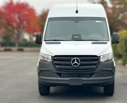 Mercedes-Benz Sprinter Crew Van Standard Roof 4-Cyl Diesel 2500 Standard Roof I4 Diesel 144" RWD 2026