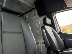 Mercedes-Benz Sprinter Cargo Van Standard Roof 4-Cyl Diesel 2500 Standard Roof I4 Diesel 144" RWD 2025