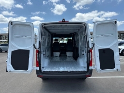 Mercedes-Benz Sprinter Cargo Van Standard Roof 4-Cyl Diesel 2500 Standard Roof I4 Diesel 144" RWD 2025