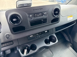 Mercedes-Benz Sprinter Cargo Van Standard Roof 4-Cyl Diesel 2500 Standard Roof I4 Diesel 144" RWD 2025