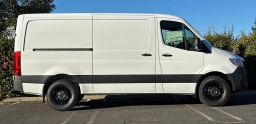 Mercedes-Benz Sprinter Crew Van Standard Roof 4-Cyl Diesel 2500 Standard Roof I4 Diesel 144" RWD 2026