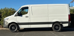 Mercedes-Benz Sprinter Crew Van Standard Roof 4-Cyl Diesel 2500 Standard Roof I4 Diesel 144" RWD 2026