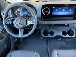 Mercedes-Benz Sprinter Crew Van Standard Roof 4-Cyl Diesel 2500 Standard Roof I4 Diesel 144" RWD 2026