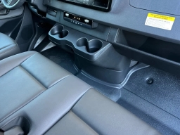 Mercedes-Benz Sprinter Crew Van Standard Roof 4-Cyl Diesel 2500 Standard Roof I4 Diesel 144" RWD 2026