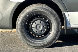 Mercedes-Benz Sprinter Crew Van Standard Roof 4-Cyl Diesel 2500 Standard Roof I4 Diesel 144" RWD 2026