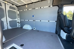 Mercedes-Benz Sprinter Crew Van Standard Roof 4-Cyl Diesel 2500 Standard Roof I4 Diesel 144" RWD 2026