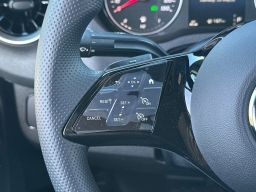 Mercedes-Benz Sprinter Crew Van Standard Roof 4-Cyl Diesel 2500 Standard Roof I4 Diesel 144" RWD 2026