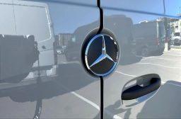 Mercedes-Benz Sprinter Crew Van Standard Roof 4-Cyl Diesel 2500 Standard Roof I4 Diesel 144" RWD 2026