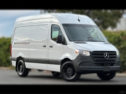 Mercedes-Benz Sprinter Crew Van Standard Roof 4-Cyl Diesel 2500 Standard Roof I4 Diesel 144" RWD 2026