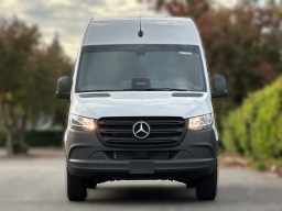 Mercedes-Benz Sprinter Crew Van Standard Roof 4-Cyl Diesel 2500 Standard Roof I4 Diesel 144" RWD 2026