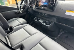 Mercedes-Benz Sprinter Crew Van Standard Roof 4-Cyl Diesel 2500 Standard Roof I4 Diesel 144" RWD 2026