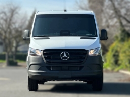 Mercedes-Benz Sprinter Crew Van Standard Roof 4-Cyl Diesel 2500 Standard Roof I4 Diesel 144" RWD 2026