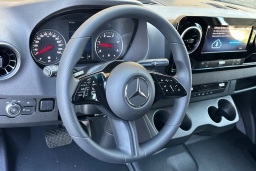 Mercedes-Benz Sprinter Crew Van Standard Roof 4-Cyl Diesel 2500 Standard Roof I4 Diesel 144" RWD 2026