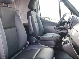 Mercedes-Benz Sprinter Cargo Van Standard Roof 4-Cyl Diesel 2500 Standard Roof I4 Diesel 144" RWD 2025