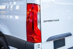 Mercedes-Benz Sprinter Crew Van Standard Roof 4-Cyl Diesel 2500 Standard Roof I4 Diesel 144" RWD 2026