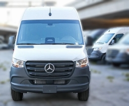 Mercedes-Benz Sprinter Crew Van Standard Roof 4-Cyl Diesel 2500 Standard Roof I4 Diesel 144" RWD 2026
