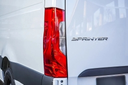 Mercedes-Benz Sprinter Crew Van High Roof 4-Cyl Diesel 2500 High Roof I4 Diesel 170" RWD 2026