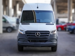 Mercedes-Benz Sprinter Crew Van High Roof 4-Cyl Diesel 2500 High Roof I4 Diesel 170" RWD 2026