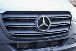 Mercedes-Benz Sprinter Crew Van High Roof 4-Cyl Diesel 2500 High Roof I4 Diesel 170" RWD 2026