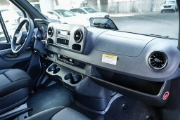 Mercedes-Benz Sprinter Crew Van High Roof 4-Cyl Diesel 2500 High Roof I4 Diesel 170" RWD 2026