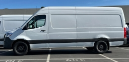 Mercedes-Benz Sprinter Crew Van High Roof 4-Cyl Diesel 2500 High Roof I4 Diesel 170" RWD 2026