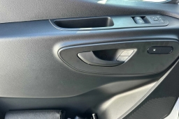 Mercedes-Benz Sprinter Crew Van High Roof 4-Cyl Diesel 2500 High Roof I4 Diesel 170" RWD 2026