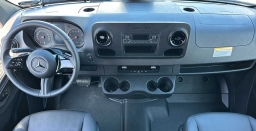 Mercedes-Benz Sprinter Crew Van High Roof 4-Cyl Diesel 2500 High Roof I4 Diesel 170" RWD 2026