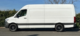 Mercedes-Benz Sprinter Crew Van High Roof 4-Cyl Diesel 2500 High Roof I4 Diesel 170" RWD 2026