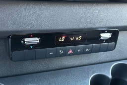 Mercedes-Benz Sprinter Crew Van High Roof 4-Cyl Diesel 2500 High Roof I4 Diesel 170" RWD 2026