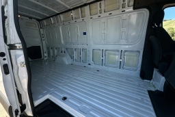 Mercedes-Benz Sprinter Crew Van High Roof 4-Cyl Diesel 2500 High Roof I4 Diesel 170" RWD 2026