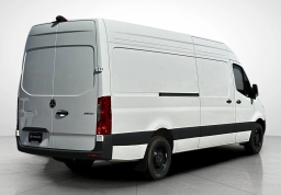 Mercedes-Benz Sprinter Crew Van High Roof 4-Cyl Diesel 2500 High Roof I4 Diesel 170" RWD 2026