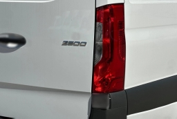 Mercedes-Benz Sprinter Crew Van High Roof 4-Cyl Diesel 2500 High Roof I4 Diesel 170" RWD 2026