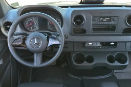 Mercedes-Benz Sprinter Crew Van High Roof 4-Cyl Diesel 2500 High Roof I4 Diesel 170" RWD 2026