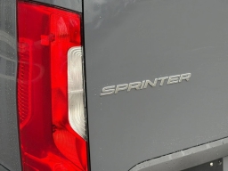 Mercedes-Benz Sprinter Crew Van Standard Roof 4-Cyl Diesel HO 2500 Standard Roof I4 Diesel HO 144" RWD 2026