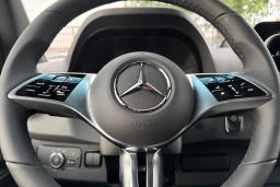 Mercedes-Benz Sprinter Crew Van Standard Roof 4-Cyl Diesel HO 2500 Standard Roof I4 Diesel HO 144" RWD 2026