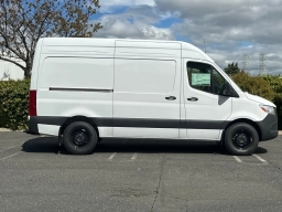 Mercedes-Benz Sprinter Cargo Van Standard Roof 4-Cyl Diesel HO 2500 Standard Roof I4 Diesel HO 144" RWD 2025
