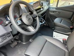 Mercedes-Benz Sprinter Cargo Van Standard Roof 4-Cyl Diesel HO 2500 Standard Roof I4 Diesel HO 144" RWD 2025