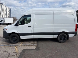 Mercedes-Benz Sprinter Cargo Van Standard Roof 4-Cyl Diesel HO 2500 Standard Roof I4 Diesel HO 144" RWD 2025