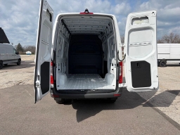 Mercedes-Benz Sprinter Cargo Van Standard Roof 4-Cyl Diesel HO 2500 Standard Roof I4 Diesel HO 144" RWD 2025