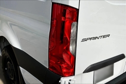 Mercedes-Benz Sprinter Crew Van Standard Roof 4-Cyl Diesel HO 2500 Standard Roof I4 Diesel HO 144" RWD 2026