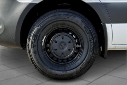 Mercedes-Benz Sprinter Crew Van Standard Roof 4-Cyl Diesel HO 2500 Standard Roof I4 Diesel HO 144" RWD 2026