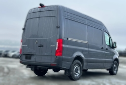 Mercedes-Benz Sprinter Crew Van Standard Roof 4-Cyl Diesel HO 2500 Standard Roof I4 Diesel HO 144" RWD 2026